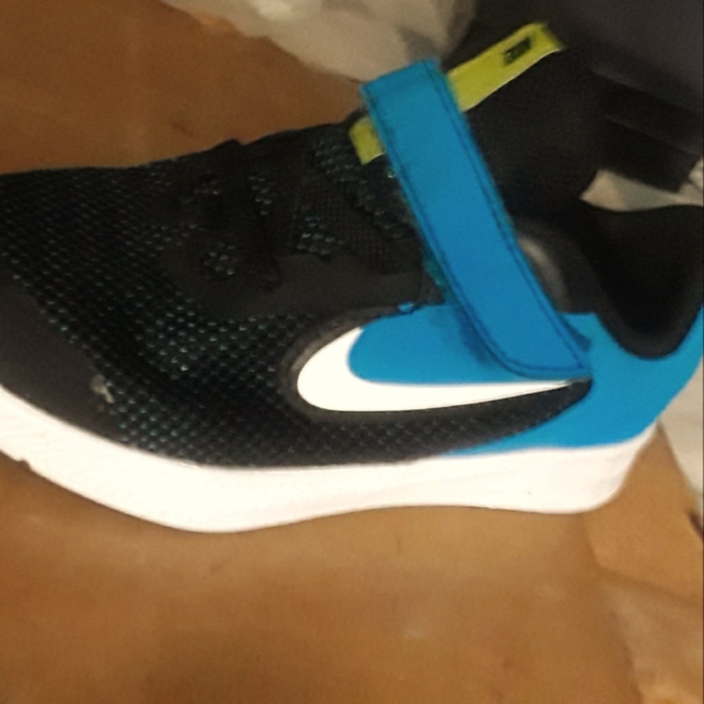 9c Nike down shifter shoes